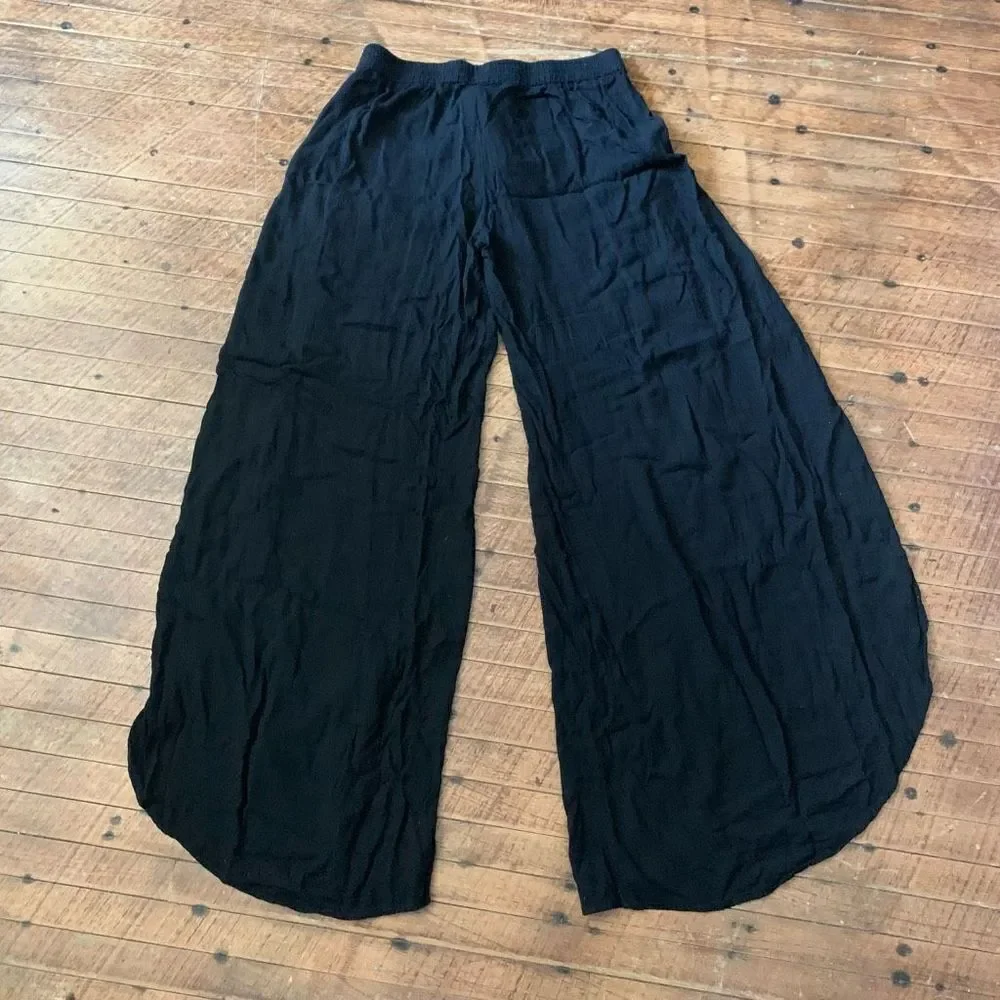 Young Fabulous and Broke black palazzo slit leg vacationcore S pants